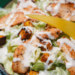 Izgara Tavuklu Sezar Salata